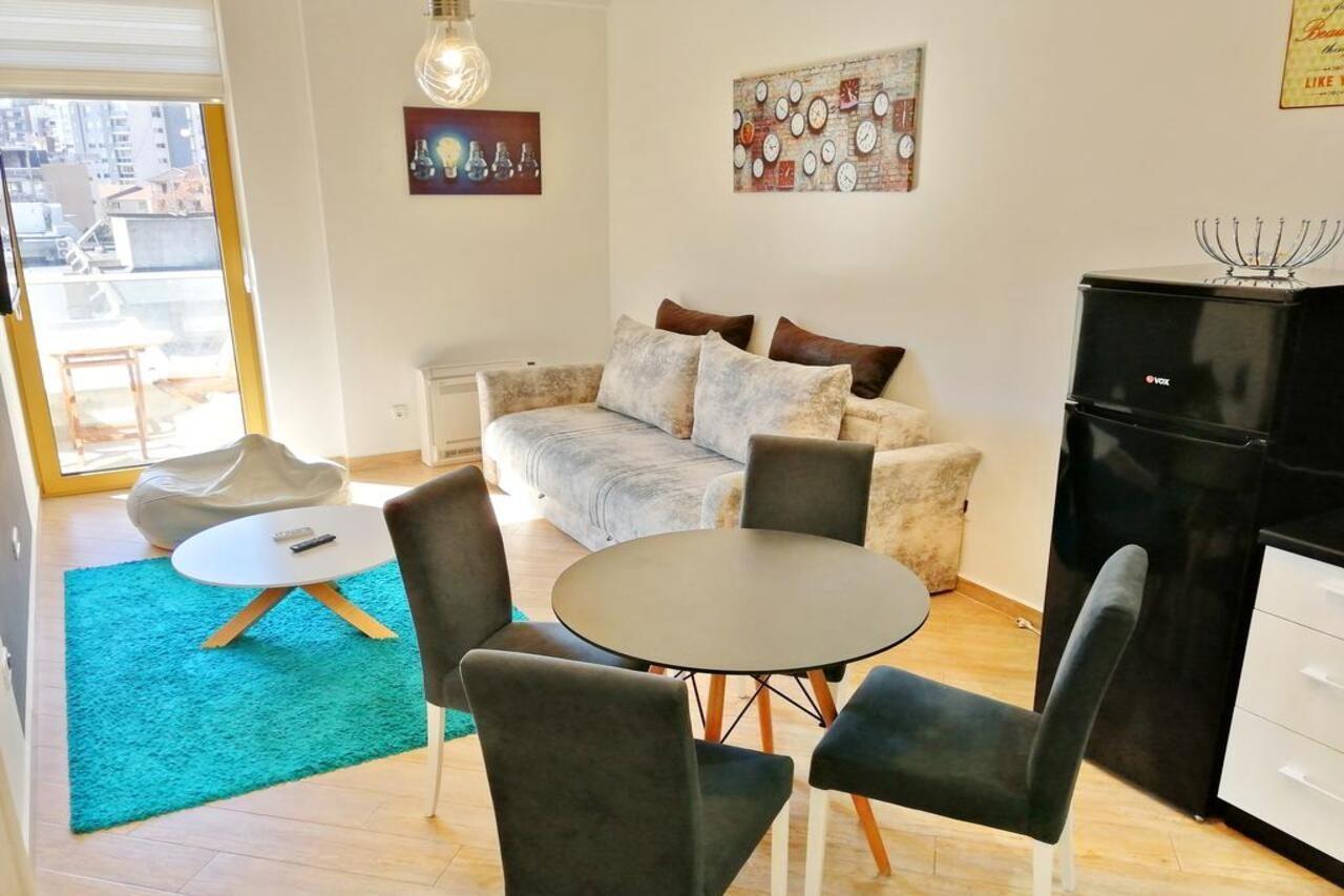 Sea Breeze Lux Apartments Будва Екстер'єр фото
