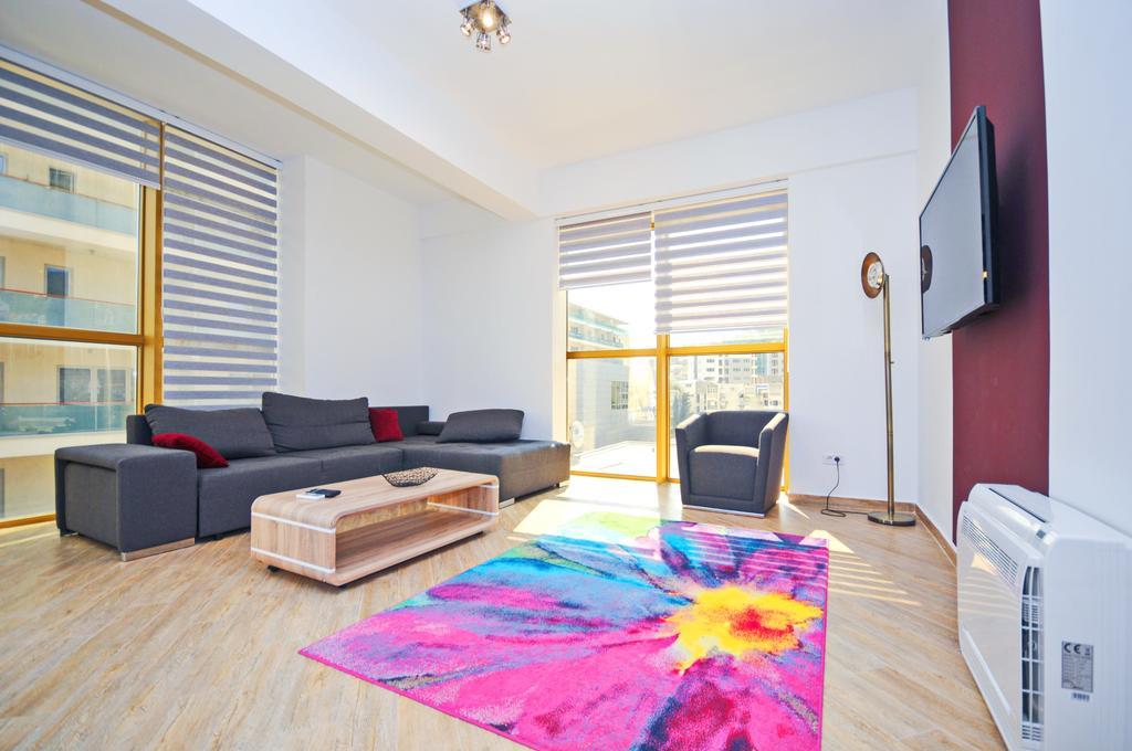 Sea Breeze Lux Apartments Будва Екстер'єр фото