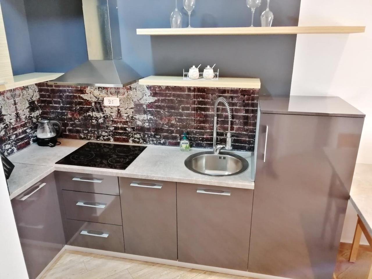Sea Breeze Lux Apartments Будва Екстер'єр фото