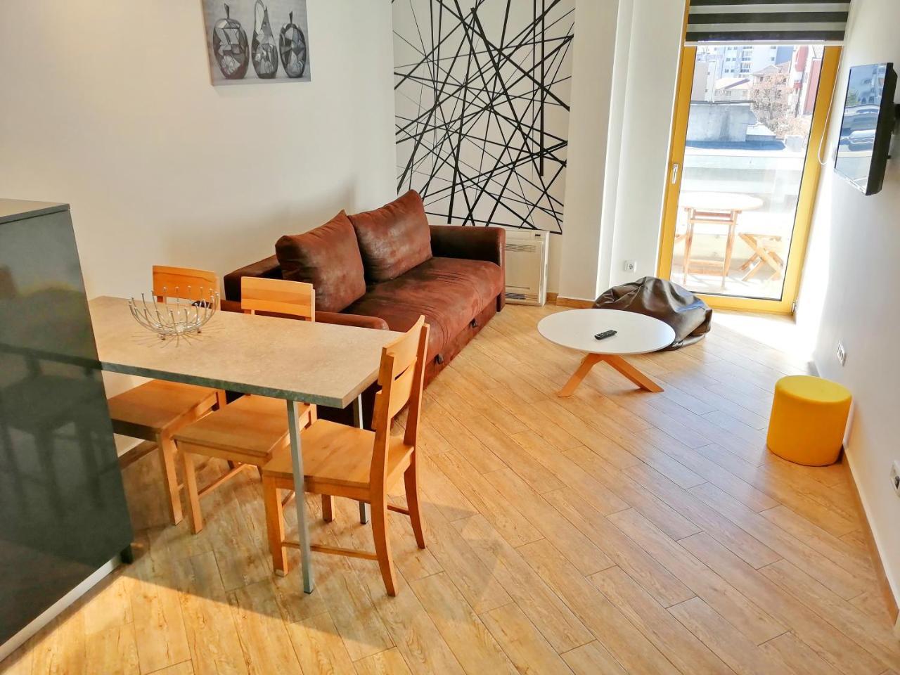 Sea Breeze Lux Apartments Будва Екстер'єр фото
