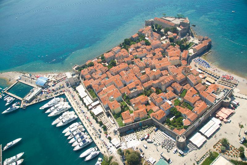 Sea Breeze Lux Apartments Будва Екстер'єр фото